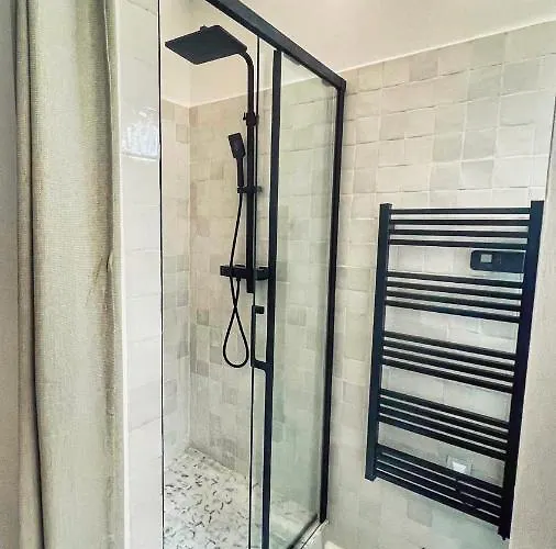 à La Grande De * Biarritz