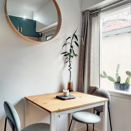 A La Grande De * Biarritz